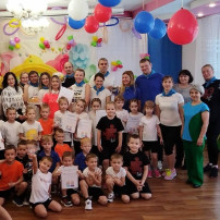 "Мы две половинки!" "Мы две половинки!".